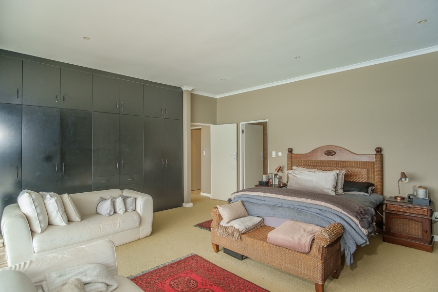 5 Bedroom Property for Sale in Misty Cliffs Western Cape